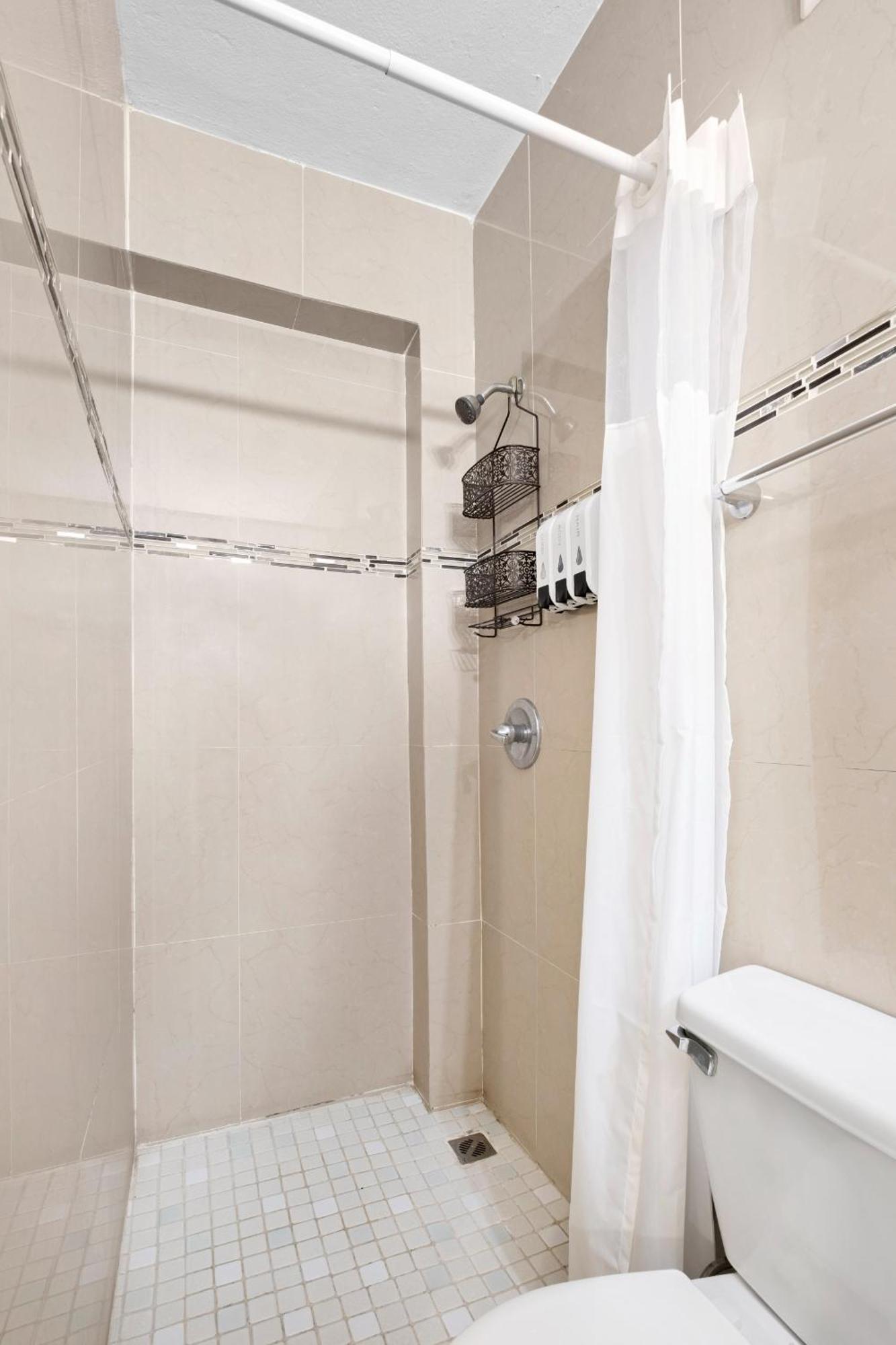 Prime Location At Condado Beach 1Br 1Ba - Apt 8 San Juan Kültér fotó